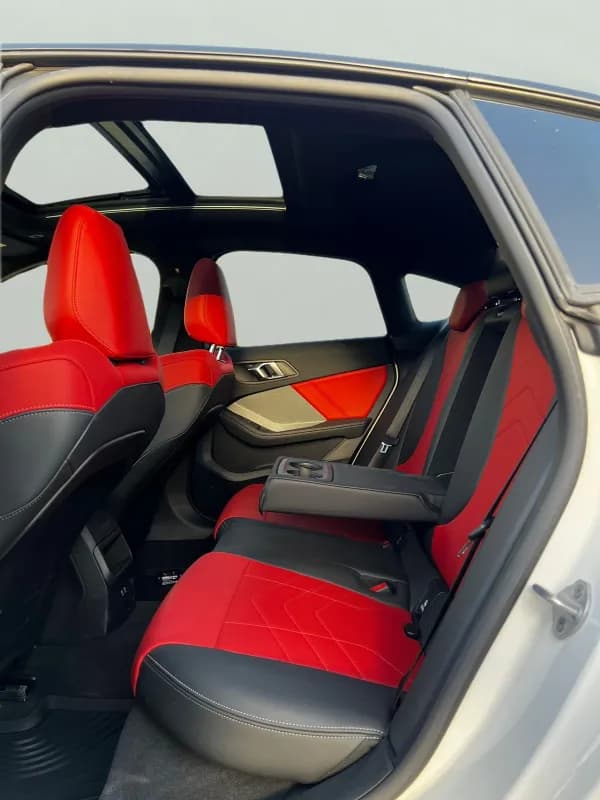 بي ام دبليو 218i 2026 ام سبورت أبيض أوتوماتيك — مستعملة