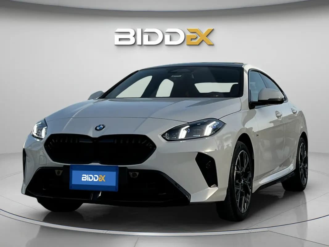 بي ام دبليو 218i 2026 ام سبورت أبيض أوتوماتيك — مستعملة