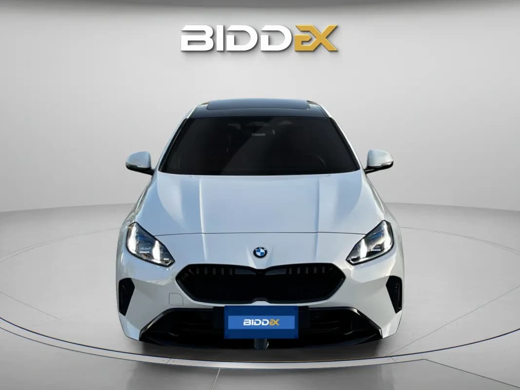 بي ام دبليو 218i 2026 ام سبورت أبيض أوتوماتيك — مستعملة