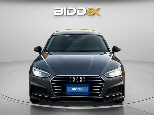 أودي A5 2018 اس لاين رمادي أوتوماتيك — مستعملة - 1