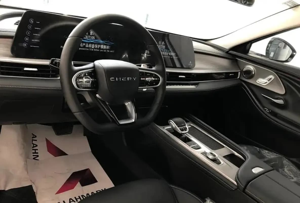 شيري اريزو 8 2026 لاكشري أبيض أوتوماتيك — جديدة