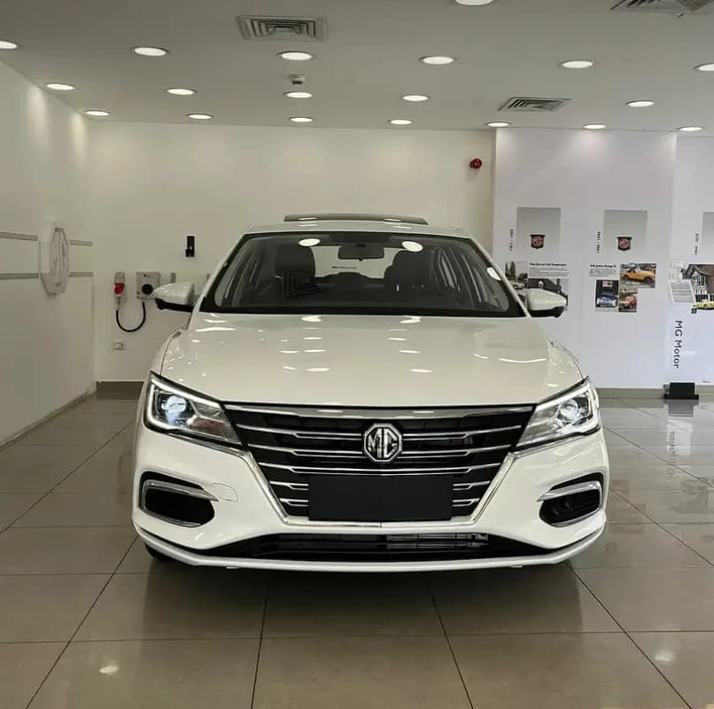 ام جي 5 2026 لاكشري أبيض أوتوماتيك — جديدة