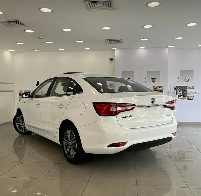 ام جي 5 2026 لاكشري أبيض أوتوماتيك — جديدة