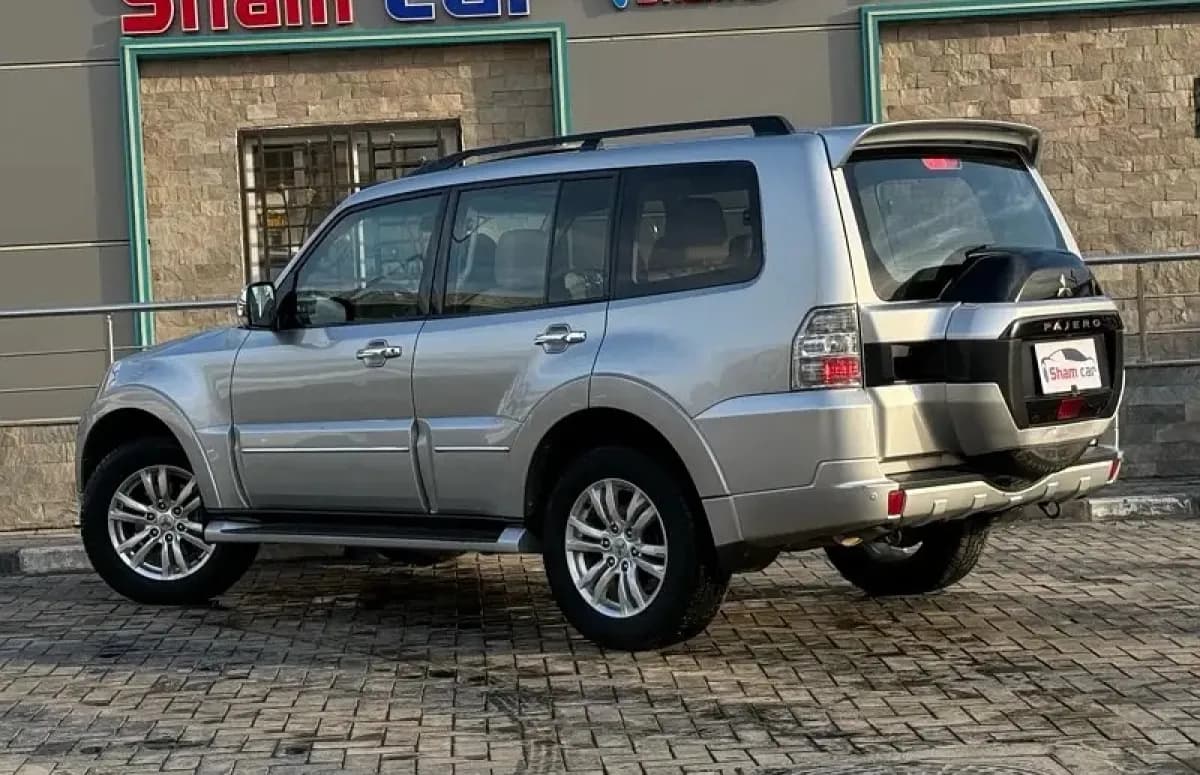 ميتسوبيشي باجيرو 2018