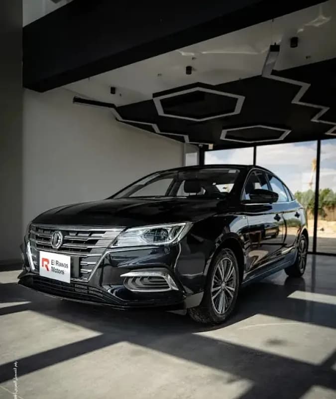 ام جي 5 2026 لاكشري أسود أوتوماتيك — جديدة