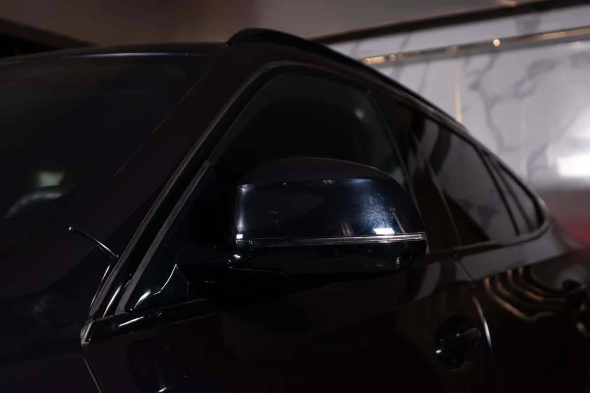 بي ام دبليو X6 2025 ام 40 اي أسود أوتوماتيك — مستعملة