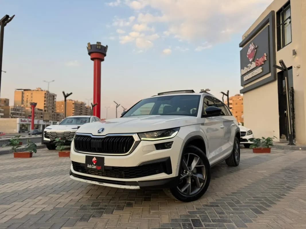 سكودا كودياك 2022 سبورت لاين أبيض أوتوماتيك — مستعملة