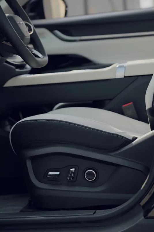 شيري اي كيو 7 2026 لاكشري رمادي أوتوماتيك — جديدة