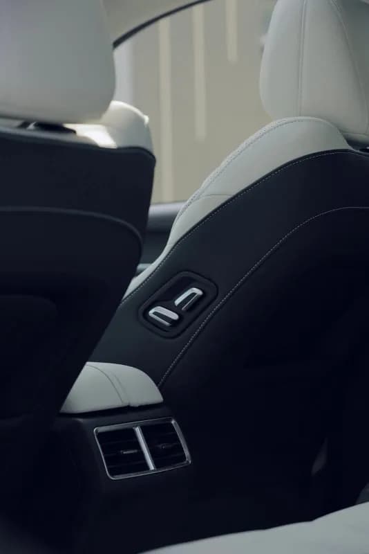 شيري اي كيو 7 2026 لاكشري رمادي أوتوماتيك — جديدة