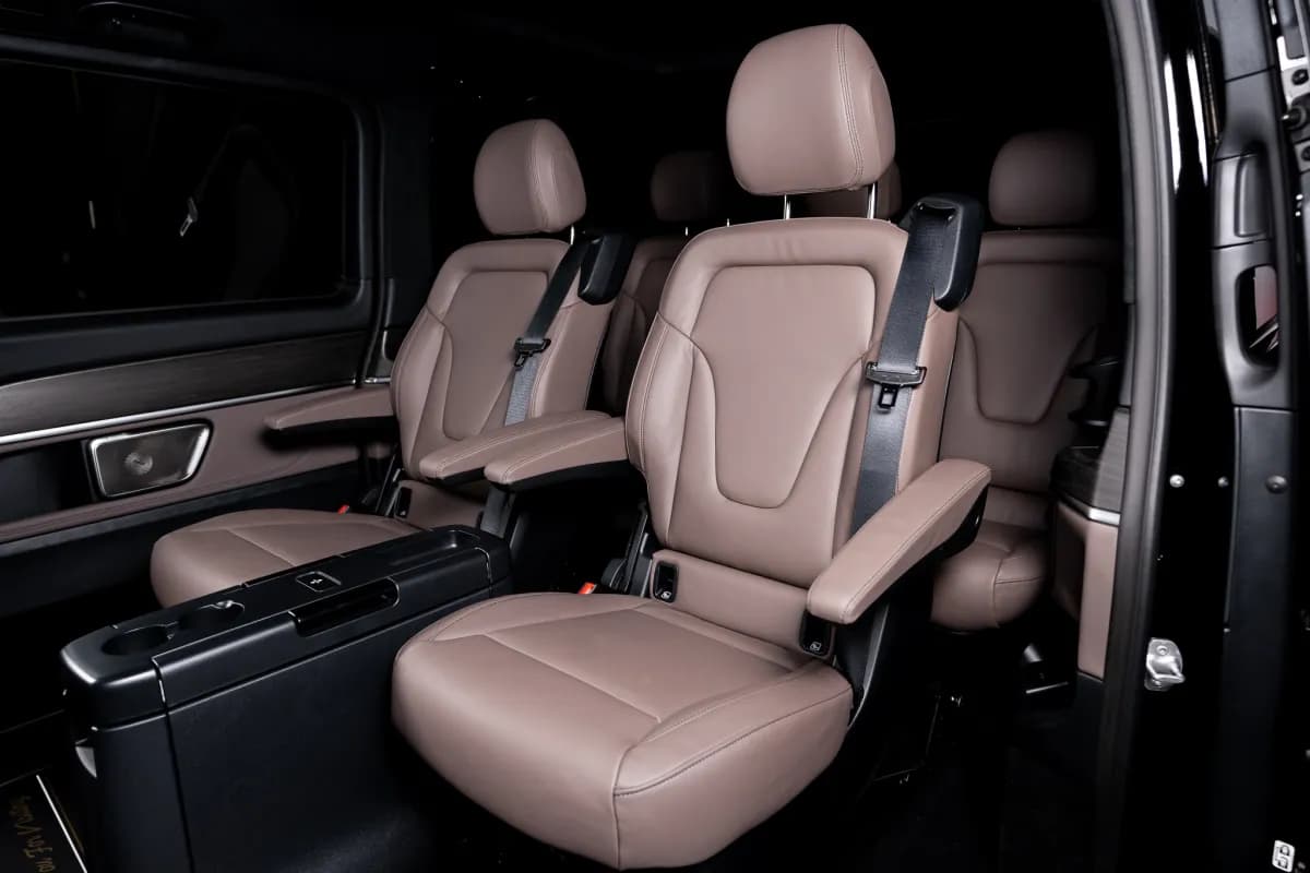 مرسيدس بنز V 300 2026