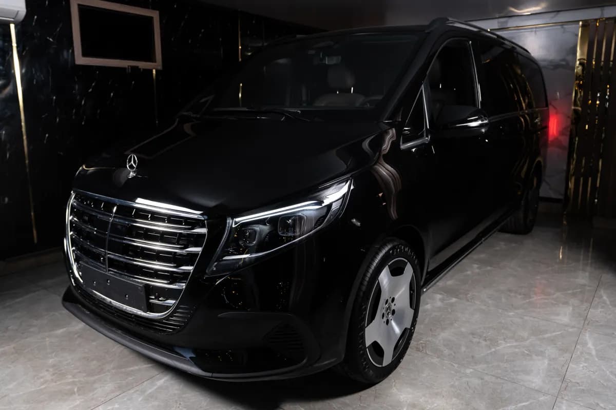 مرسيدس بنز V 300 2026