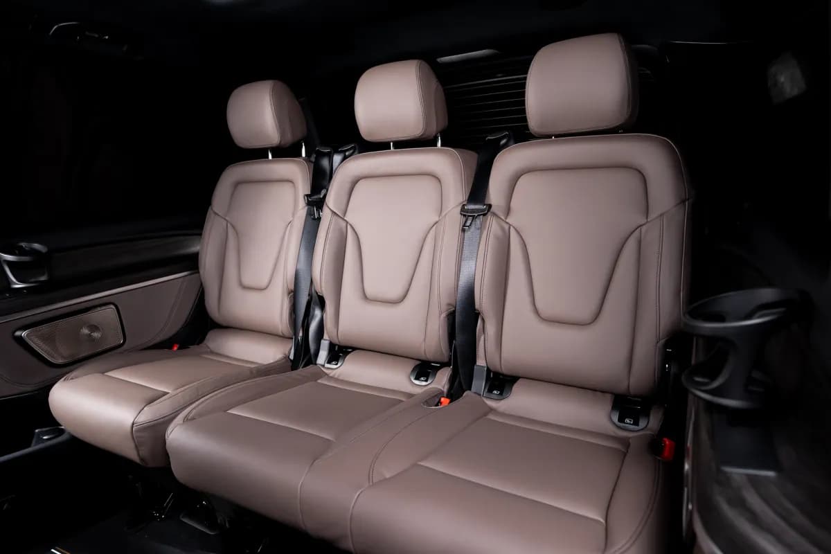 مرسيدس بنز V 300 2026