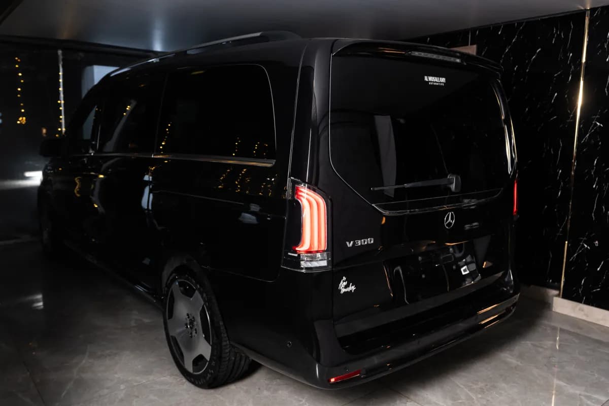 مرسيدس بنز V 300 2026
