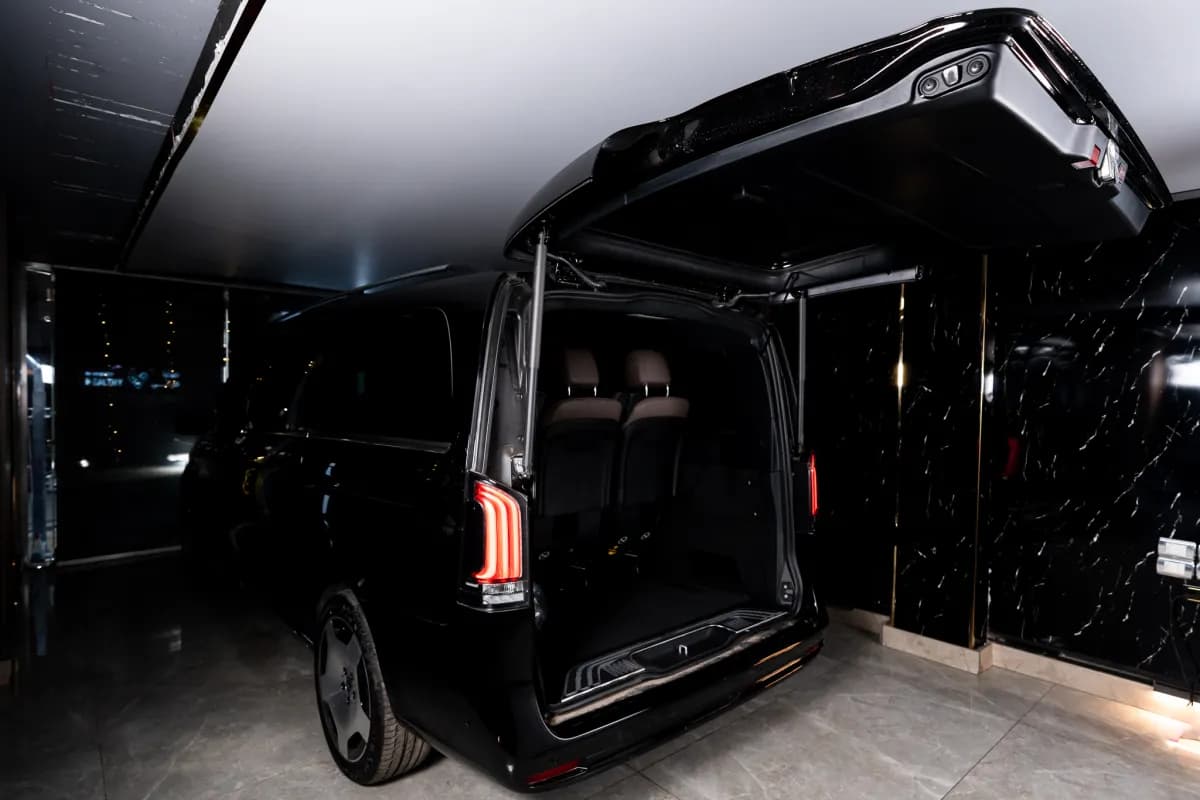 مرسيدس بنز V 300 2026