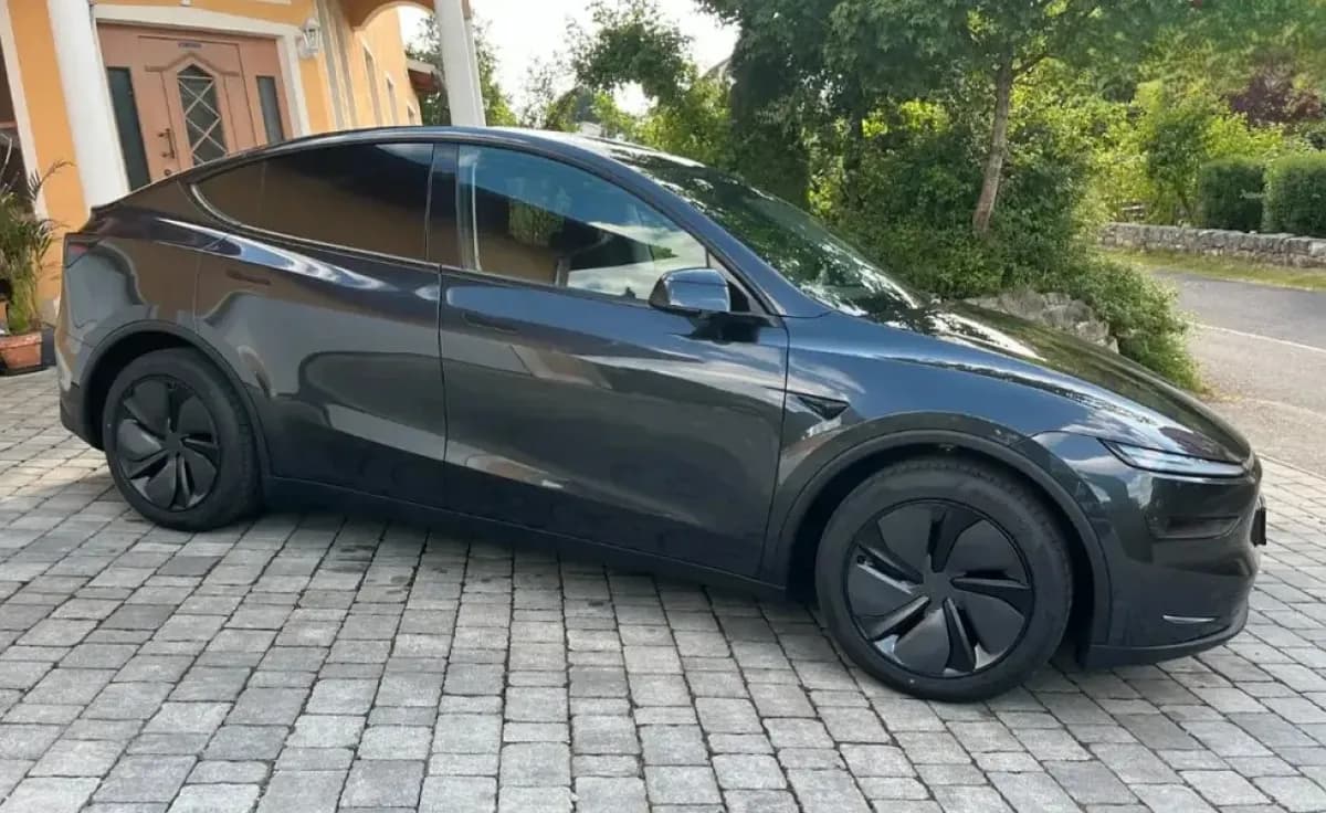 تيسلا موديل واي 2025