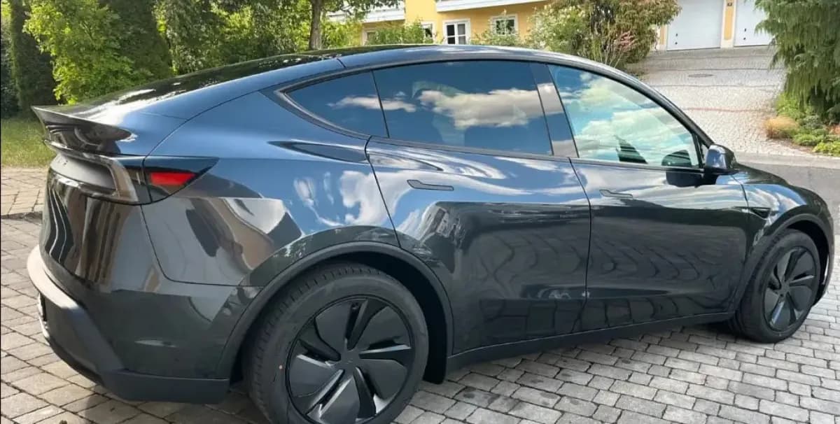 تيسلا موديل واي 2025