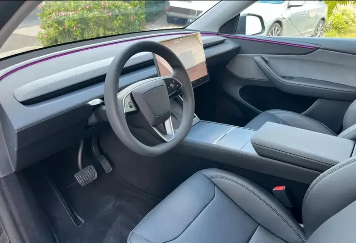 تيسلا موديل واي 2025