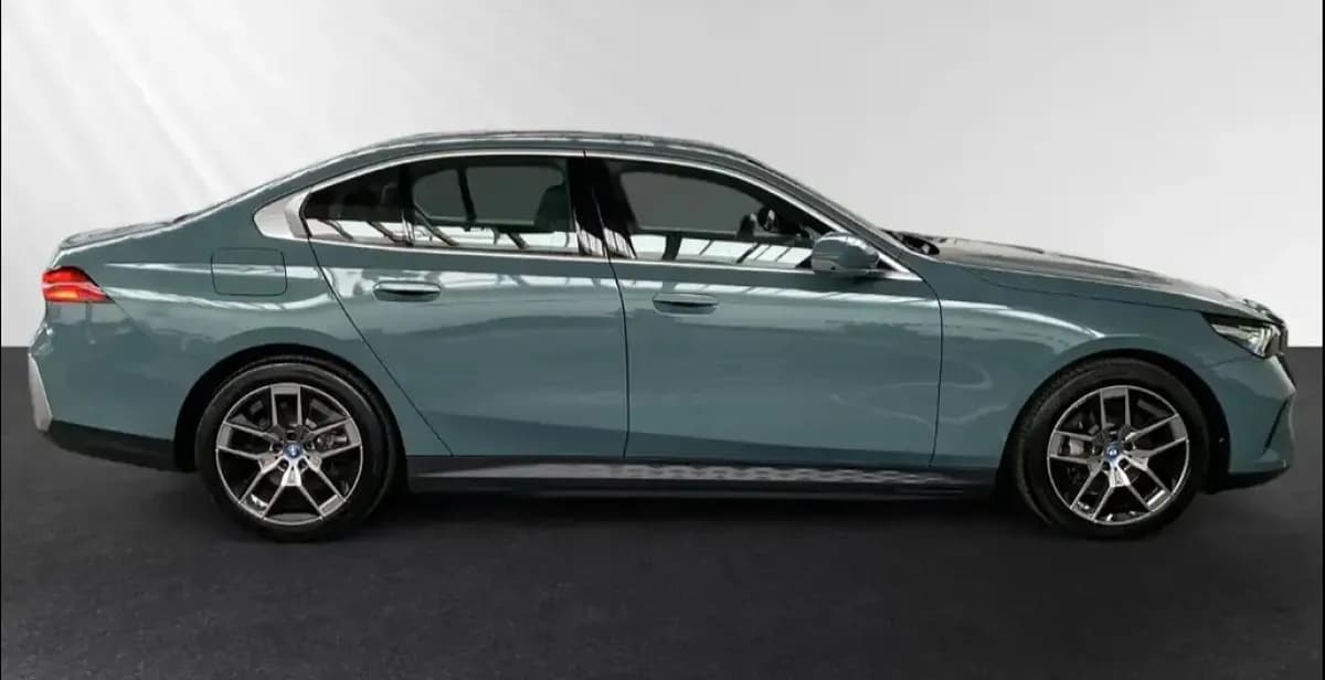 بي ام دبليو اي ٥ 2024