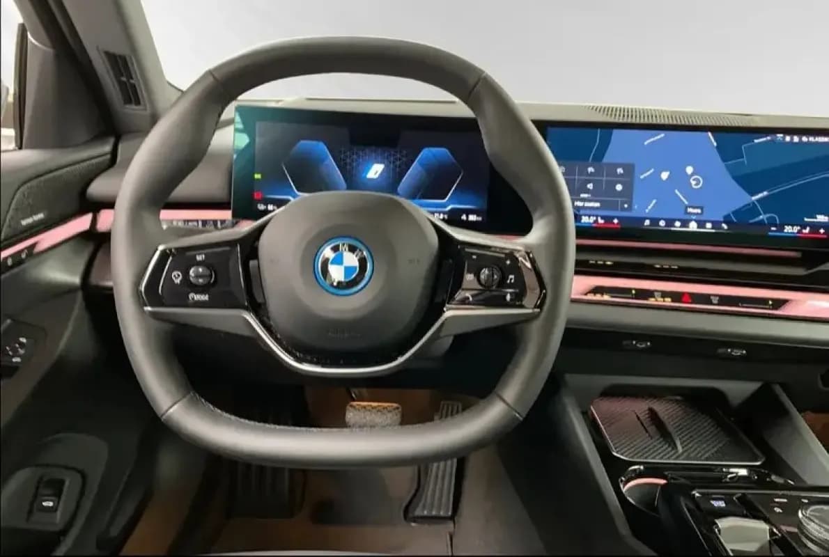 بي ام دبليو اي ٥ 2024