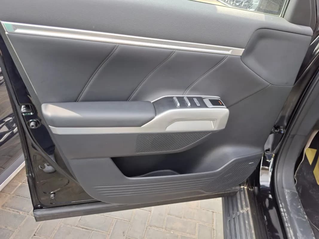 ديبال جي 138 2024 بريميم أزرق الداكن أوتوماتيك — جديدة