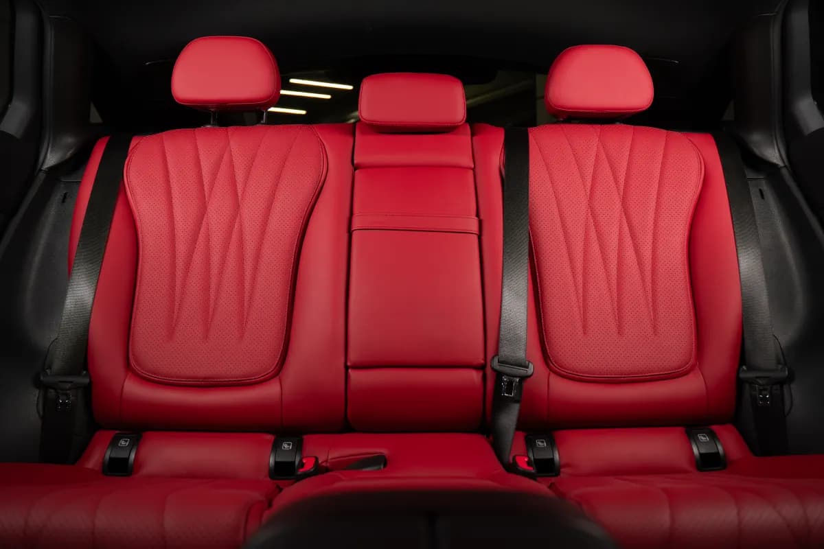 مرسيدس بنز جي ال سي 200 كوبيه 2024