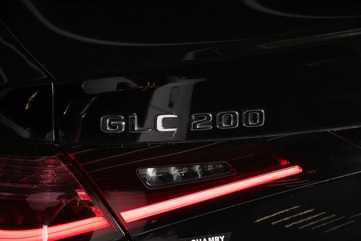 مرسيدس بنز جي ال سي 200 كوبيه 2024