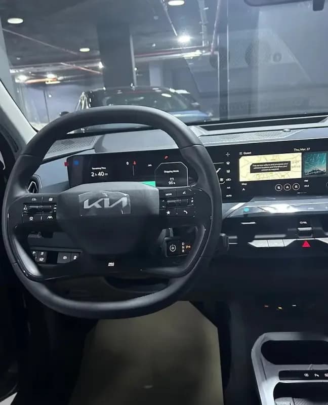 كيا اي في 5 2025