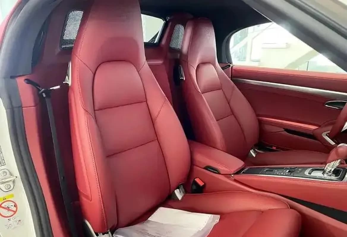 بورش 718بوكستر 2024