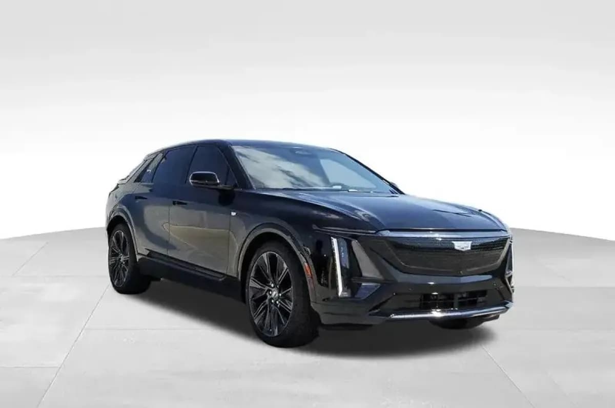 كاديلاك ال واي أر أي كيو 2026