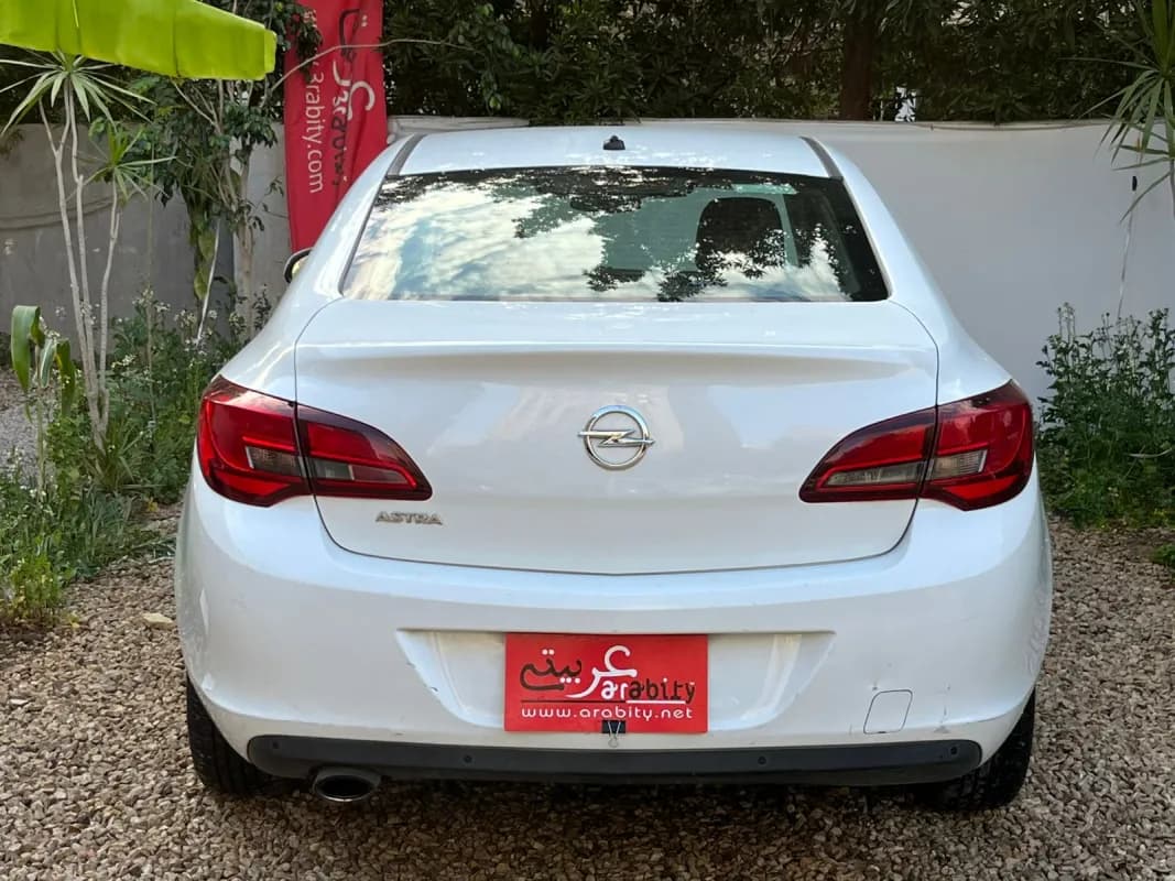 أوبل استرا 2020