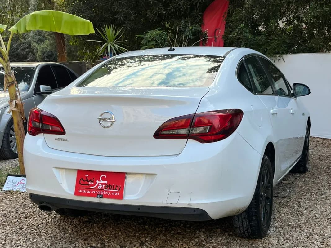 أوبل استرا 2020