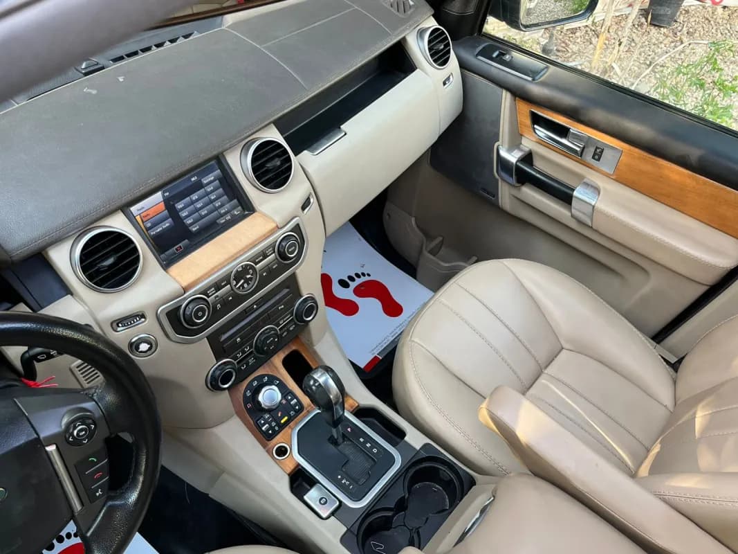 لاند روفر LR4 2010