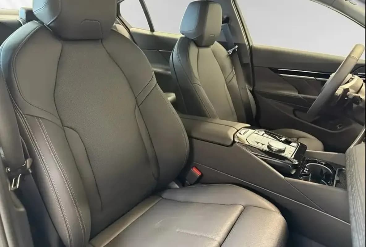 بي ام دبليو 520 2024 ام سبورت رمادي أوتوماتيك — مستعملة