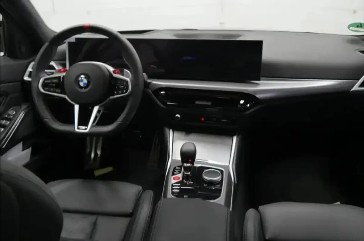 بي ام دبليو M3 2025 ام-سبورت أخضر أوتوماتيك — مستعملة