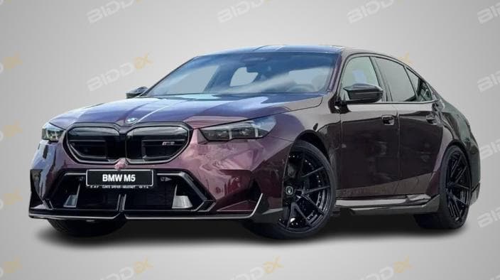 بي ام دبليو M5 2025 نيو جينيراشين بنفسجي أوتوماتيك — مستعملة - 1