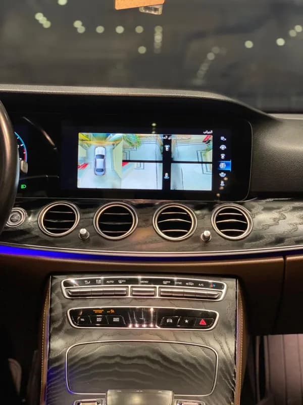 مرسيدس بنز E200 2021