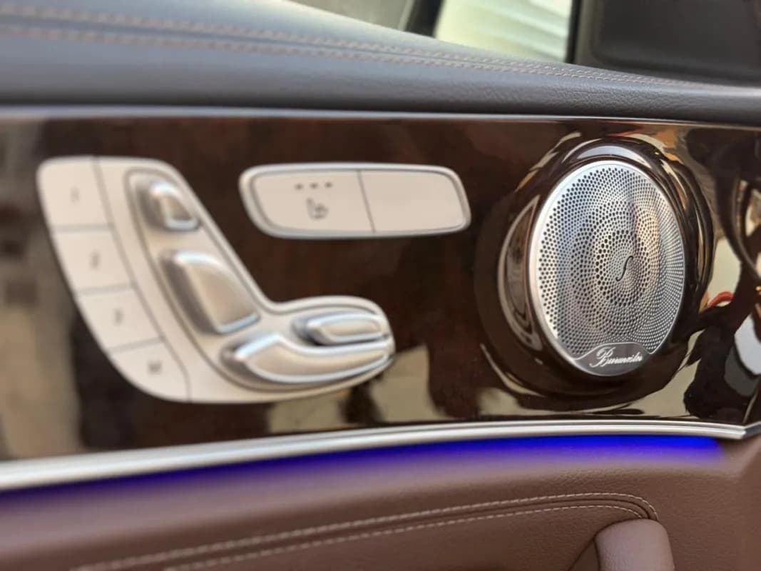 مرسيدس بنز E300 2021