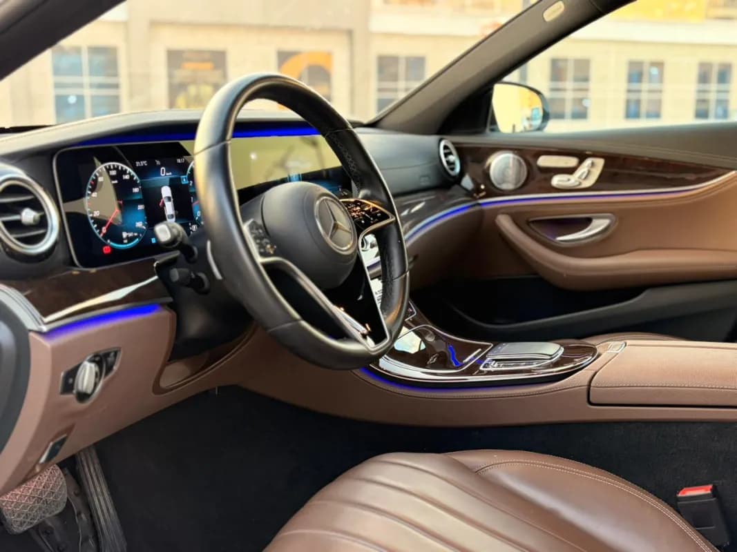 مرسيدس بنز E300 2021