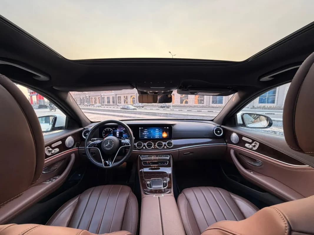 مرسيدس بنز E300 2021