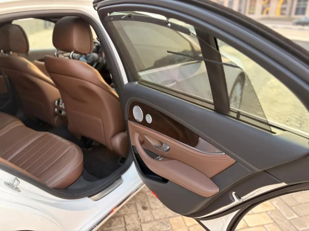 مرسيدس بنز E300 2021