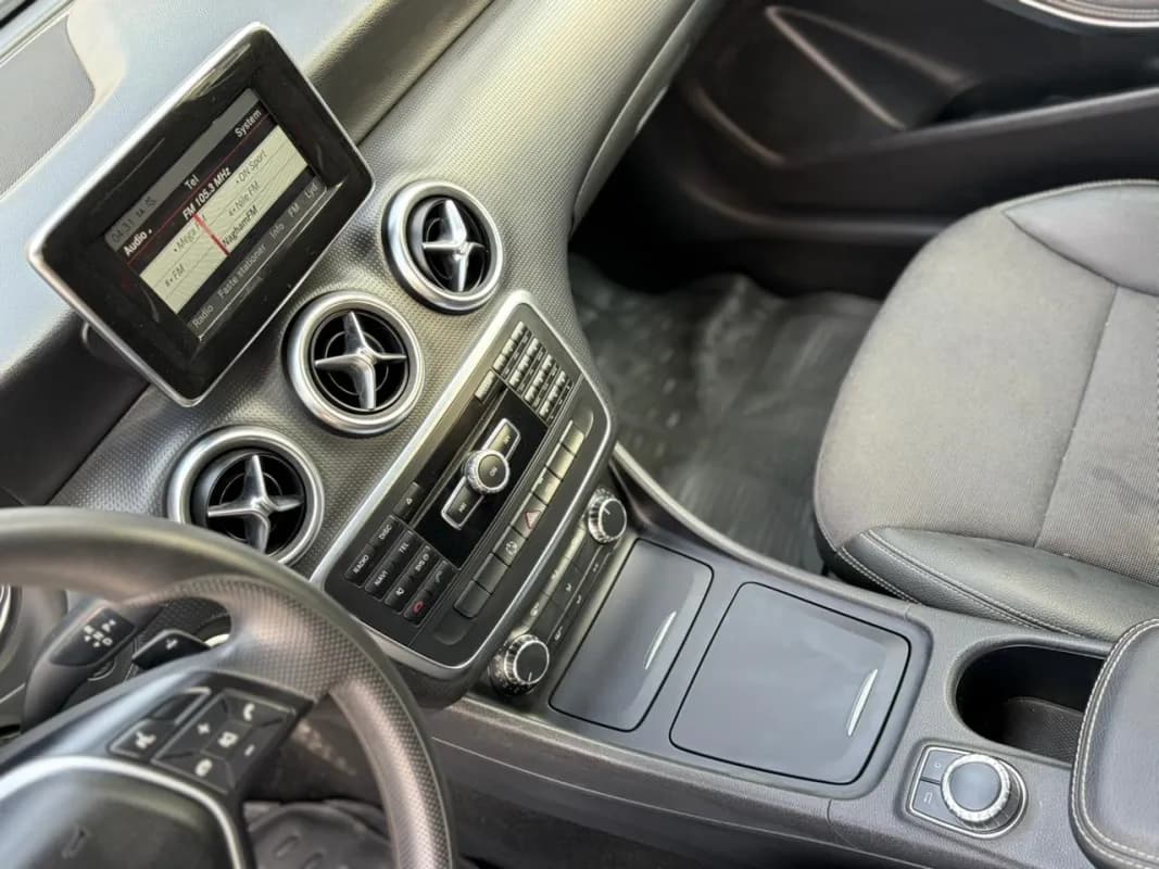 مرسيدس بنز A200 2014