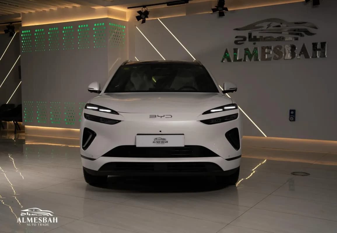 بي واي دي سيليون 06 2025 بيلوت بلاس ايدشن أبيض أوتوماتيك — جديدة