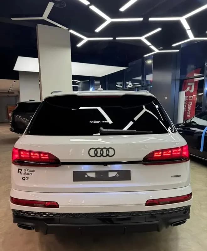 أودي Q7 2025 اس-لاين بلس أبيض أوتوماتيك — جديدة