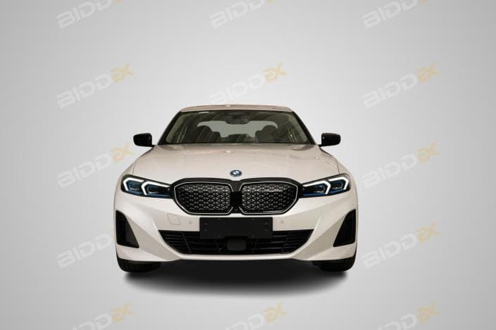 بي ام دبليو آي 3 2026 نايت سبورت باكدج أبيض أوتوماتيك — جديدة
