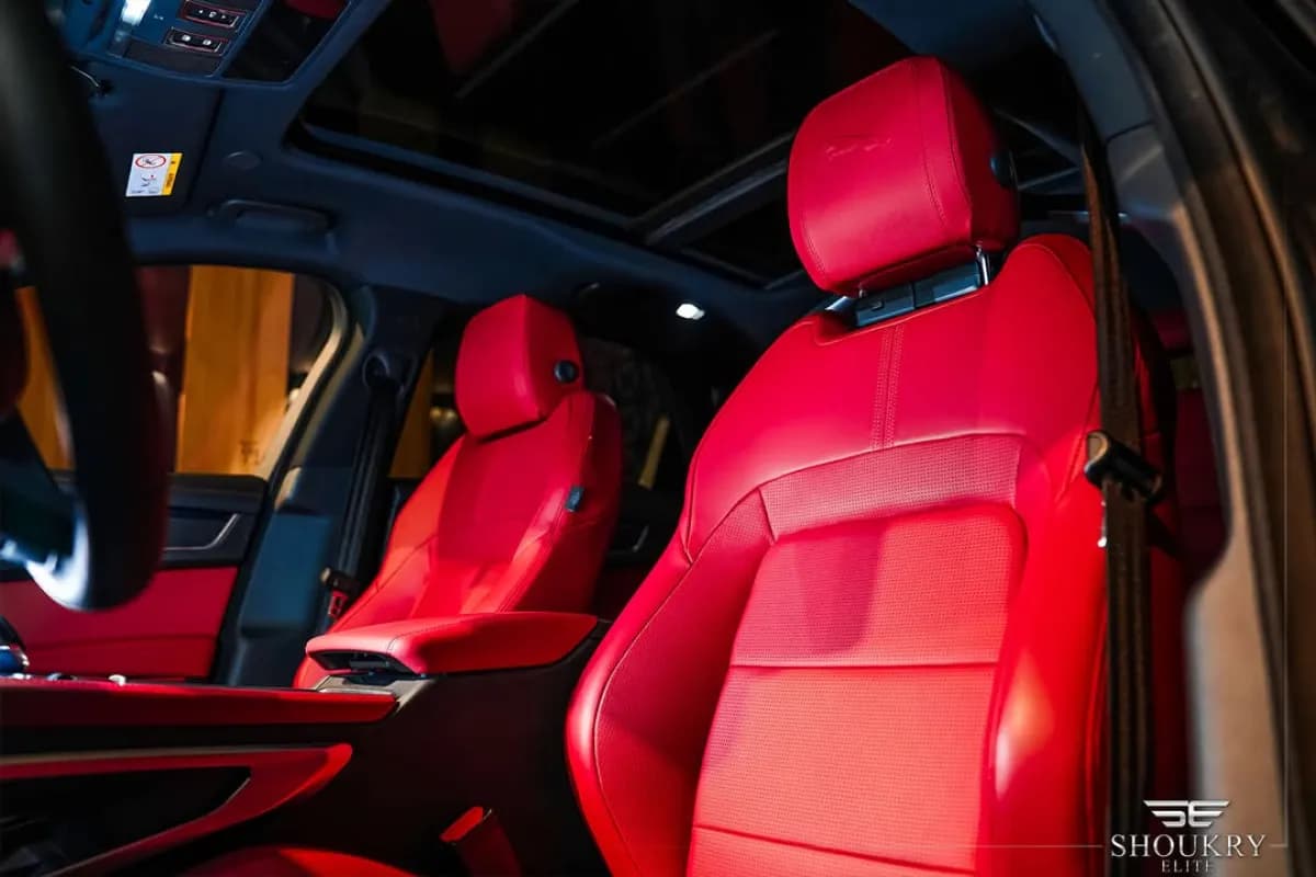 جاكوار اف باس 2024