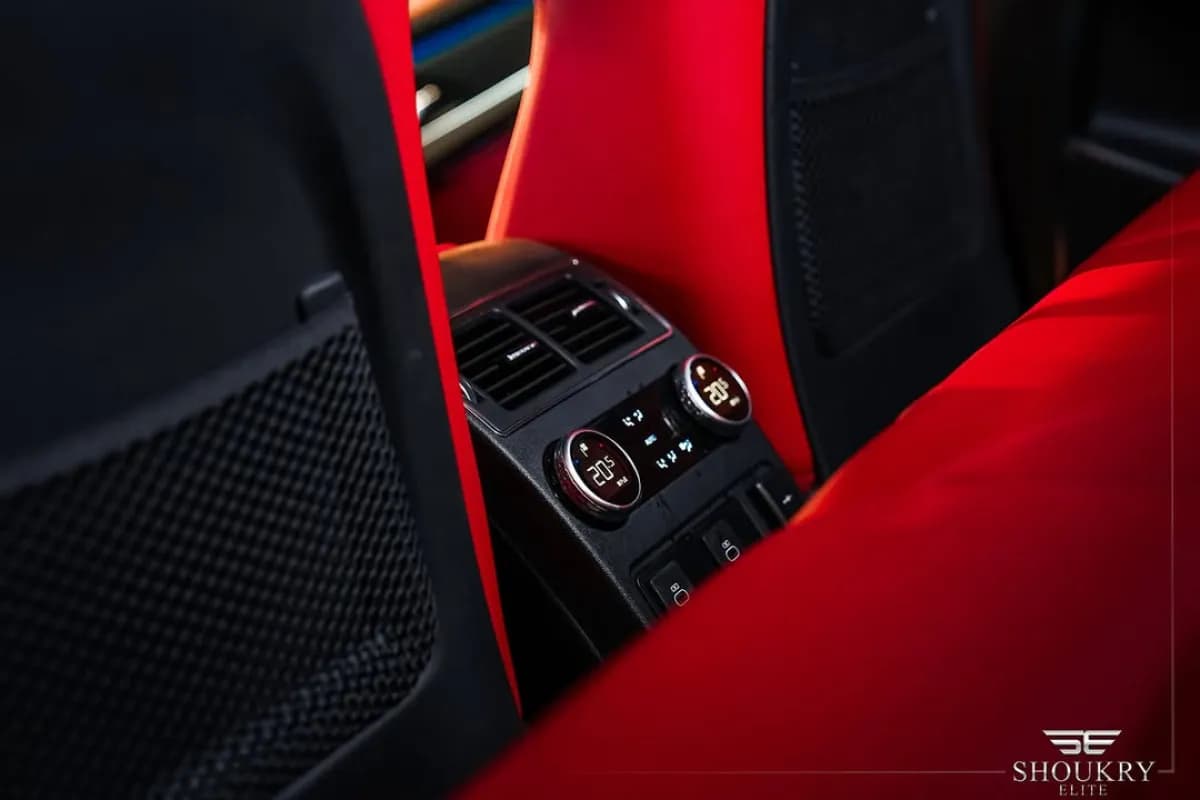 جاكوار اف باس 2024