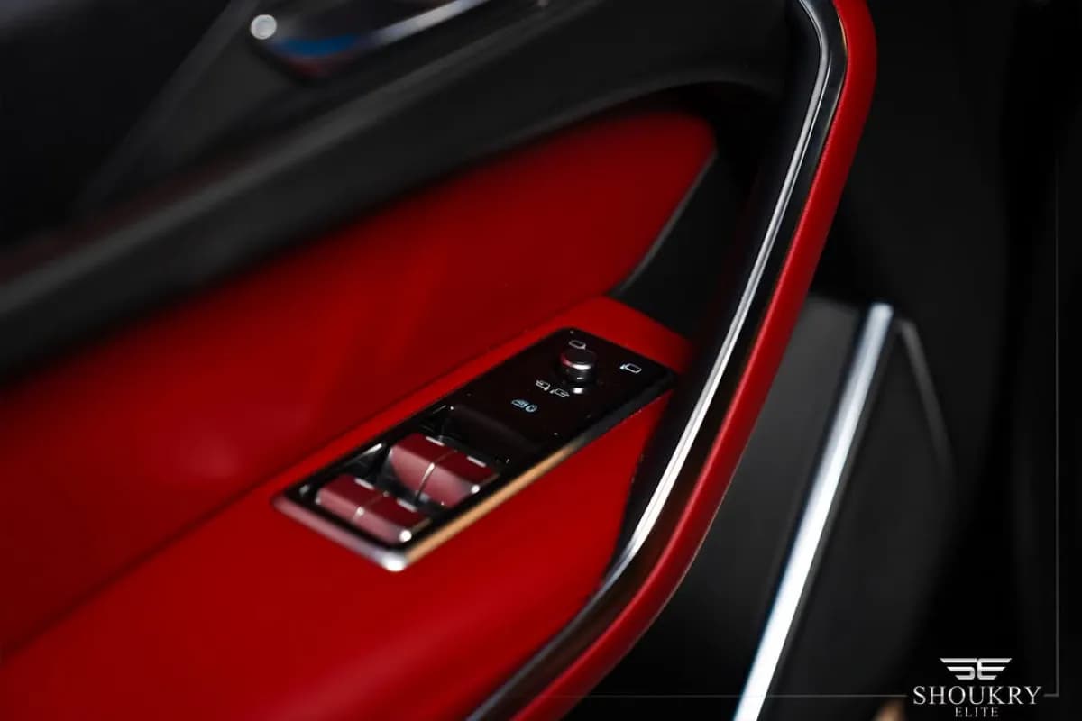 جاكوار اف باس 2024