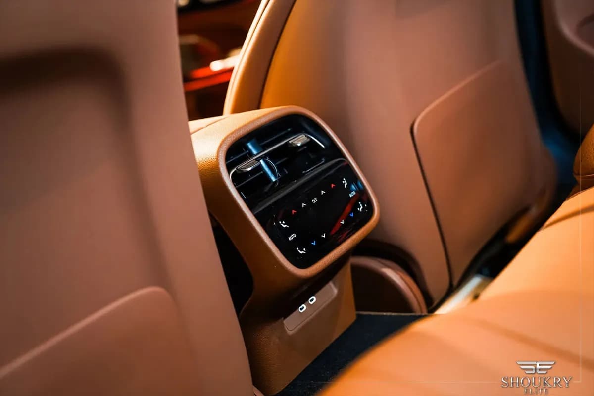 مرسيدس بنز E200 2026