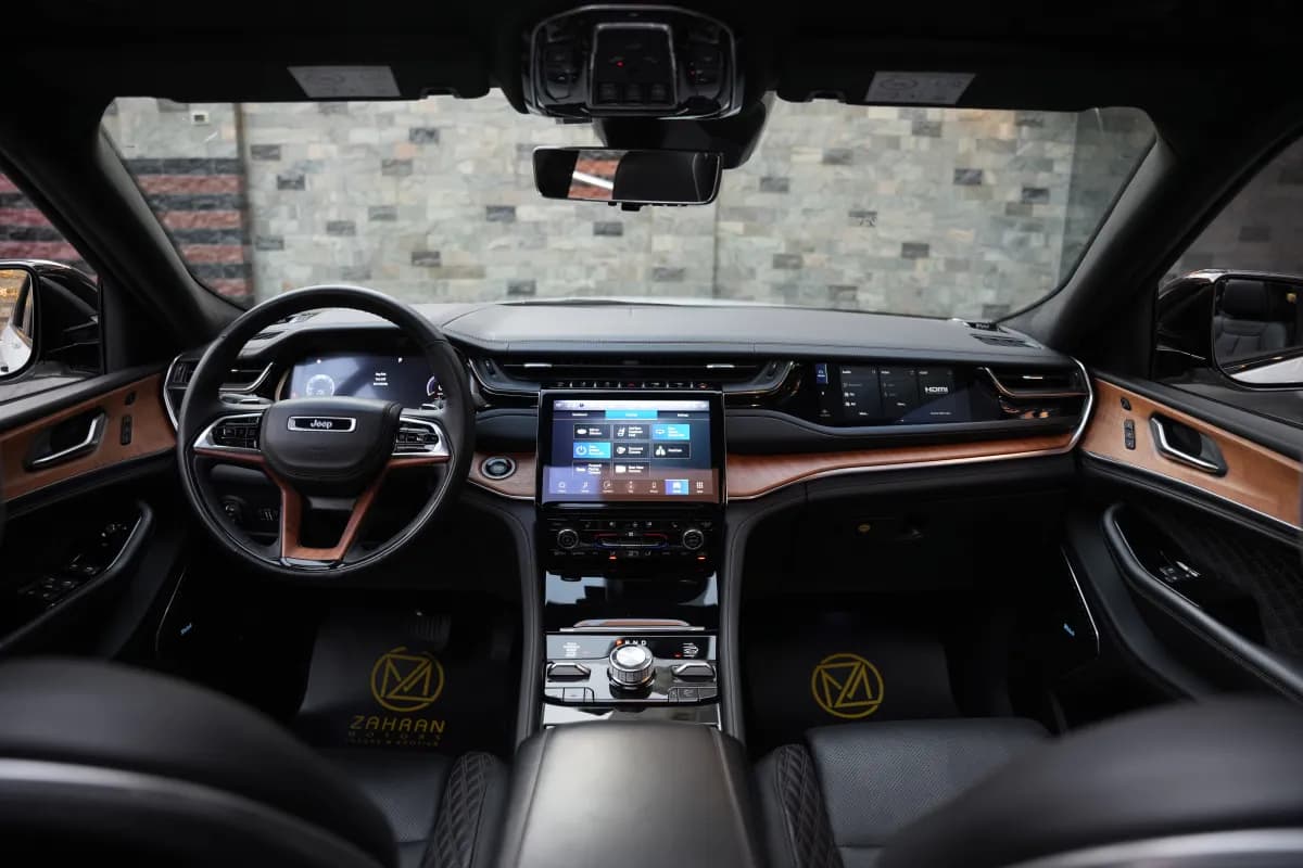 جيب جراند شيروكي 2023