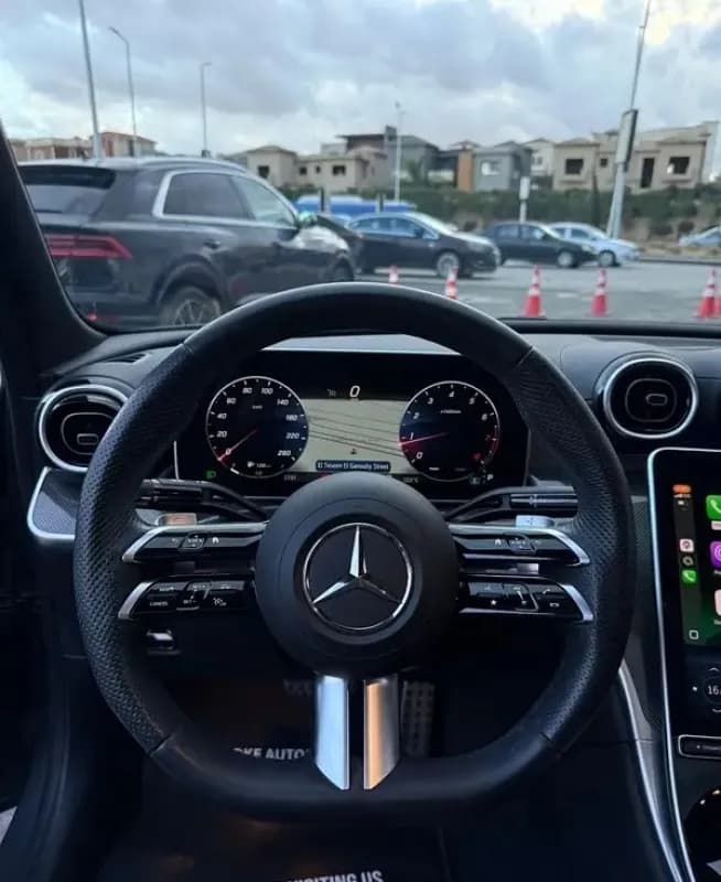 مرسيدس بنز C180 2024